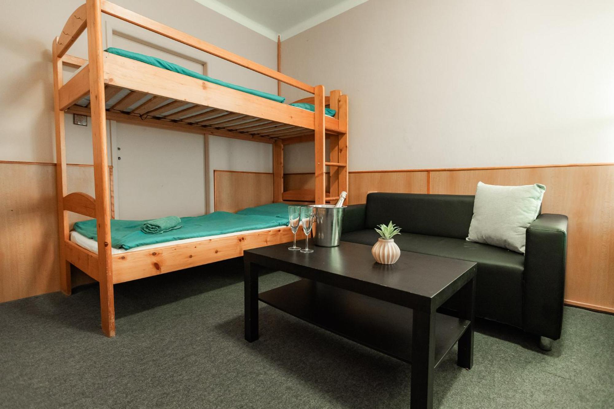 Hotel Rozkos Česká Skalice Zimmer foto