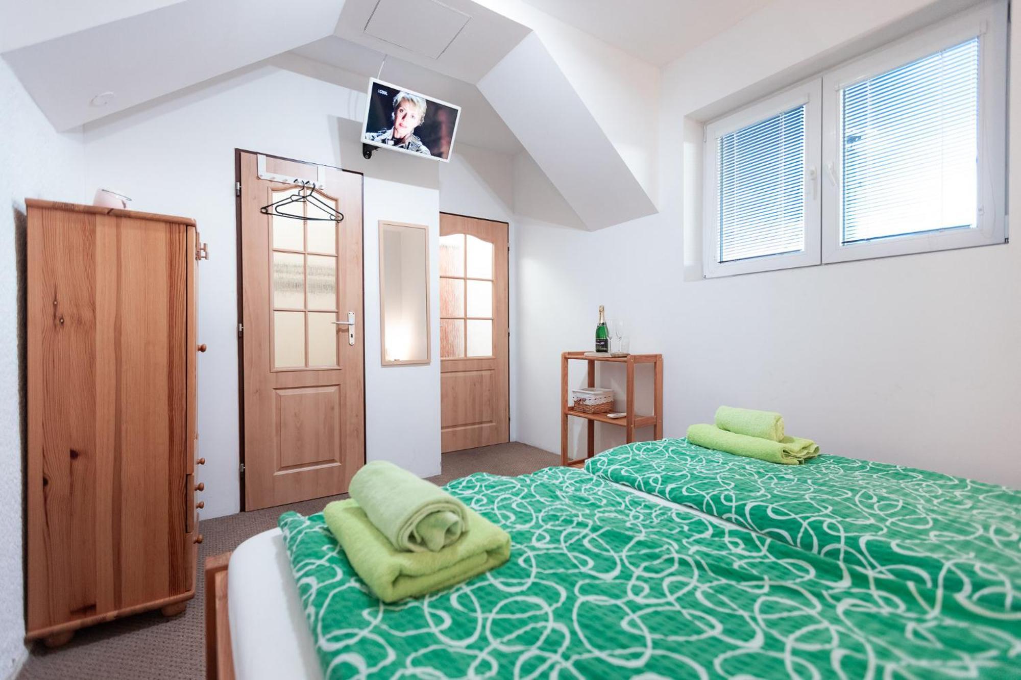 Hotel Rozkos Česká Skalice Zimmer foto